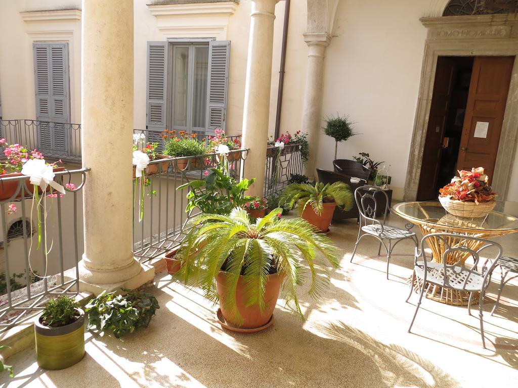 B&B Casa Cavalli ลูเชรา ภายนอก รูปภาพ