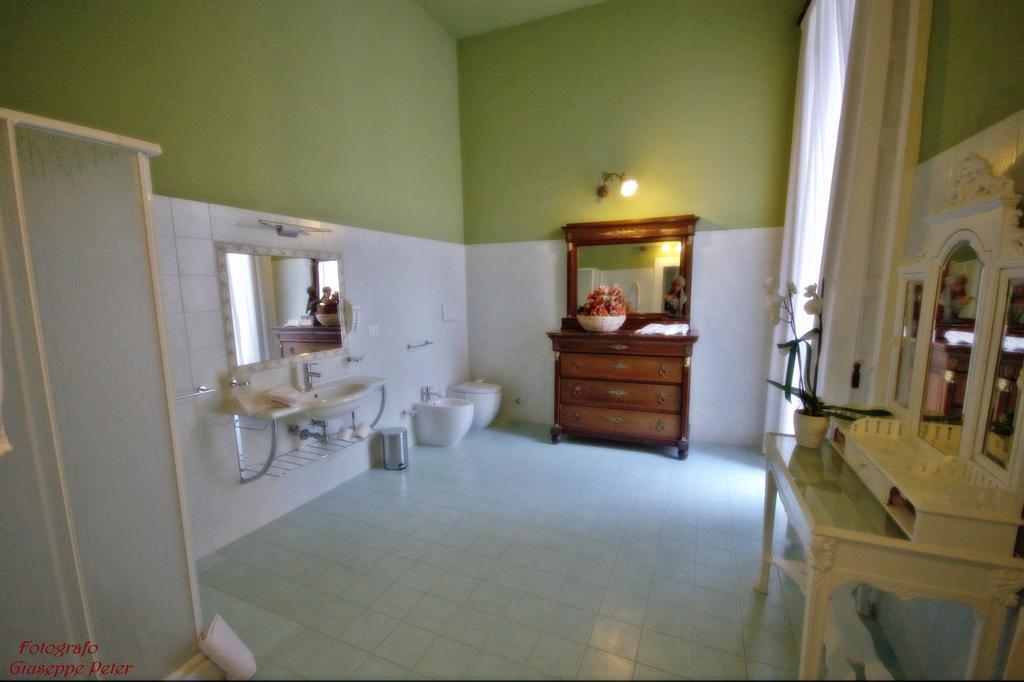 B&B Casa Cavalli ลูเชรา ห้อง รูปภาพ