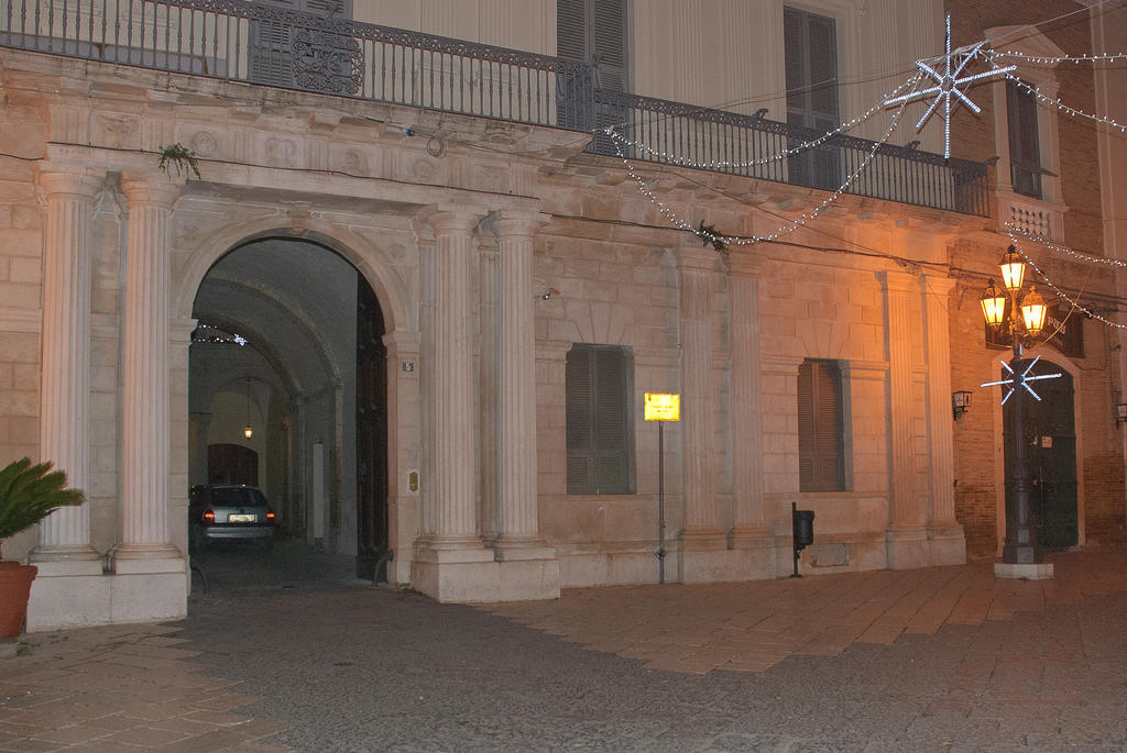 B&B Casa Cavalli ลูเชรา ภายนอก รูปภาพ